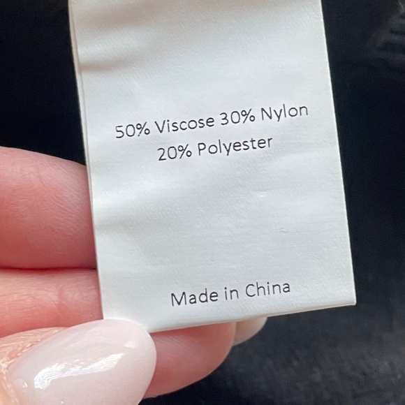 NWT 🦋 Sleeveless Pullover Sweater Vest | XLarge - Picture 7 of 10